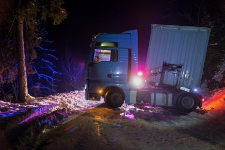 Onnettomuusautosta 
suora yhteys hätäkeskukseen