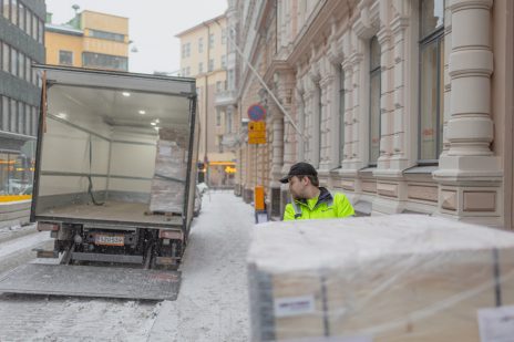 Miten ihmiset ja tavarat löytäisivät perille entistä sukkelammin?